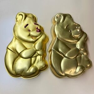 Wilton Disney Winnie the Pooh Cake Pan Set 515-401 Vintage Gold Nonstick Baking